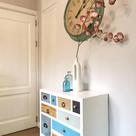 Beautifully Decorated Functional Apartman