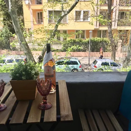 Apartamento Beautifully Decorated Functional