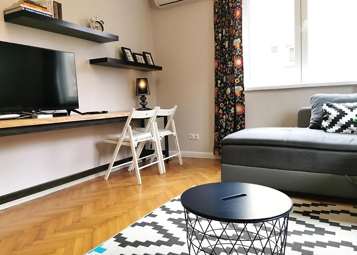 Beautifully Decorated Functional ソフィア