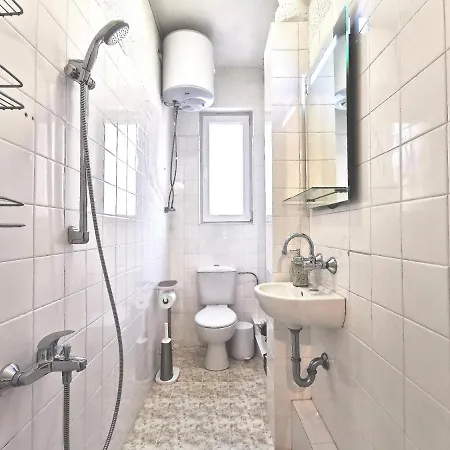 Beautifully Decorated Functional Apartmán