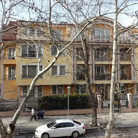 Beautifully Decorated Functional Appartamento Sofia